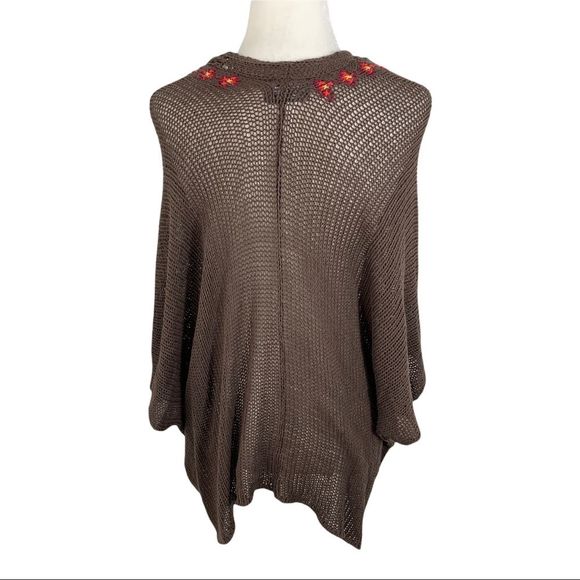 Wooden Ships Crochet Asymmetrical Top - Picture 3 of 6